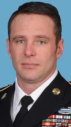 Memorial portrait of WO1 Shawn D. Thomas