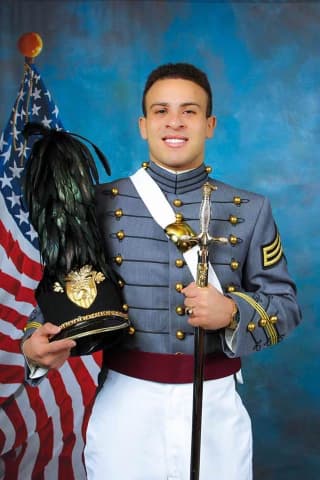 Memorial portrait of 1LT Stephen H. Broadus (USMA '19)