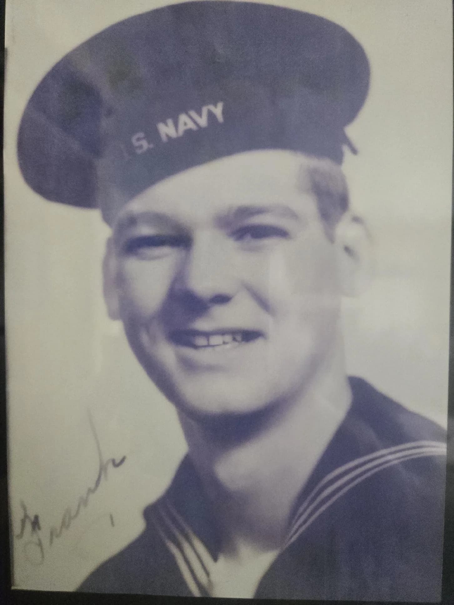 Memorial portrait of F1C Frank Kaszer
