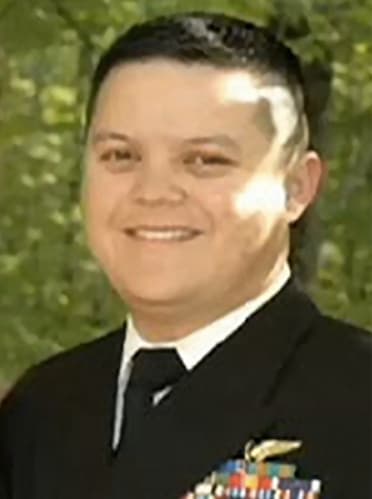 Memorial portrait of LCDR Alan A. Patterson (USNA '00)